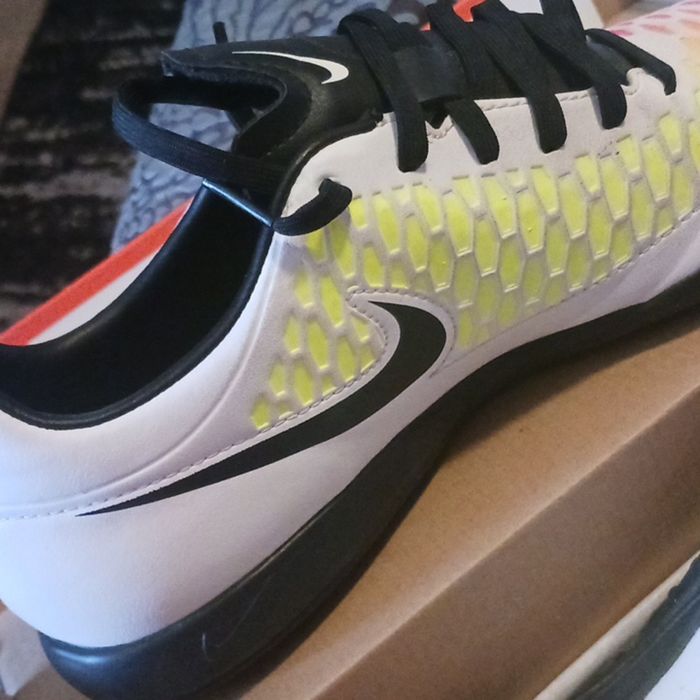 Nike Soccer Shoes Magista Onda